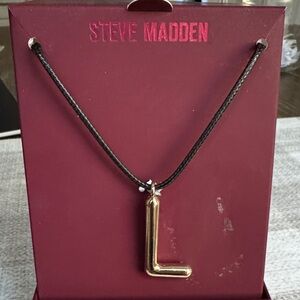 Steve Madden Gold 'L' Pendant Necklace